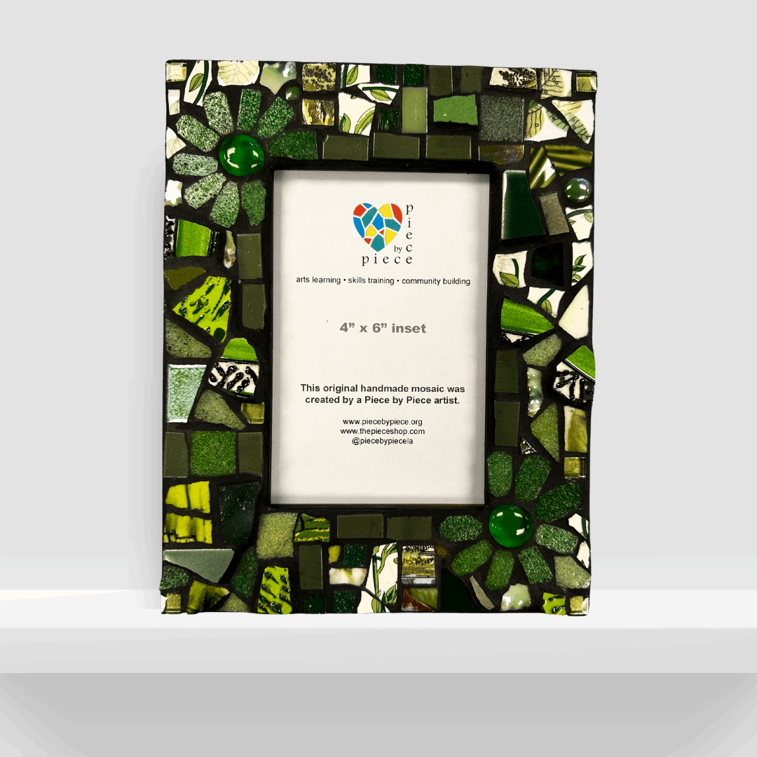 Green Pique Assiette Frame