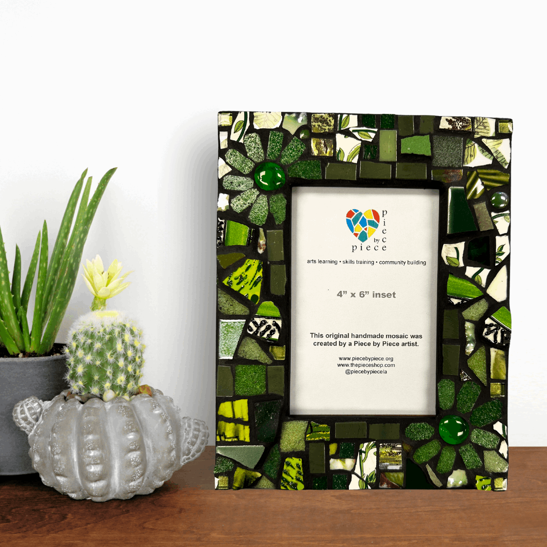 Green Pique Assiette Frame